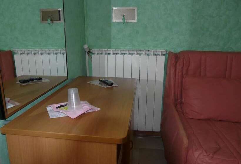 اتاق استاندارد چهار تخته, Vecchia Rimini