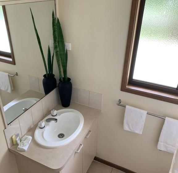 1 Bedroom Apartment Mountain View, Montville Holiday Apartments