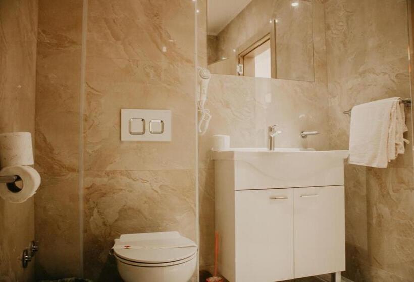 آپارتمان 1 خوابه با بالکن, Villa Matic