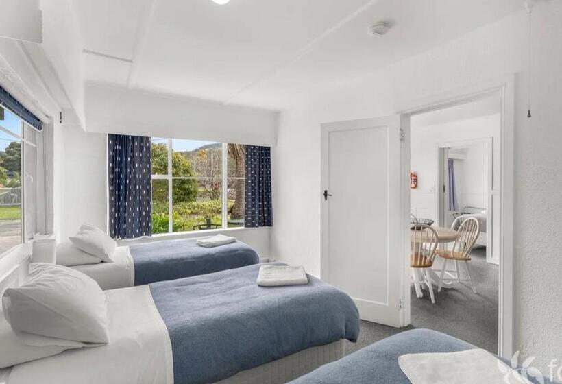 Family flat with sea view, Smugglers Rest Apartments Dover