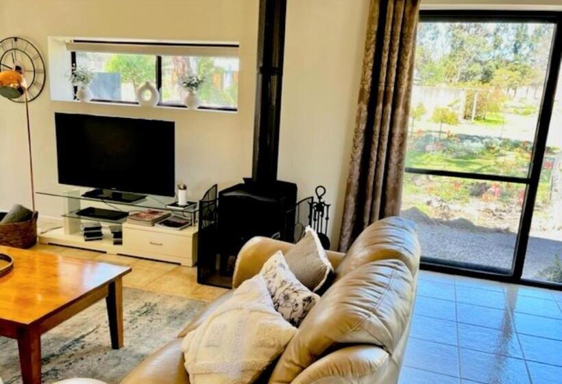 Номер Стандарт Вид на Озеро, Granite Gardens Cottages & Lake Retreat