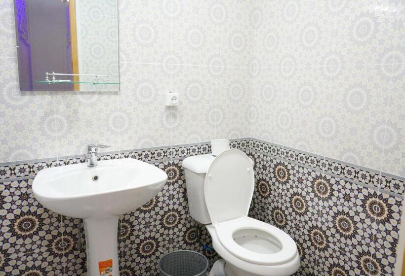 اتاق استاندارد یک نفره, Little Bukhara