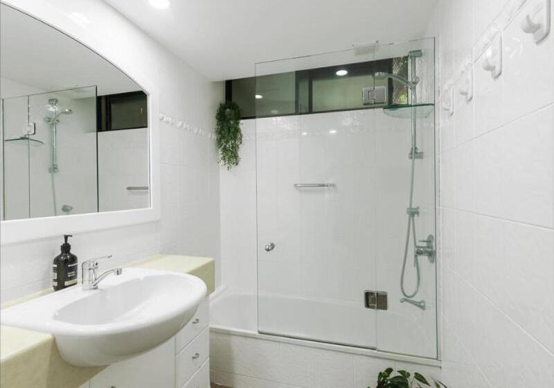 Апартаменты 3 Спальни, The Rocks Resort   Official