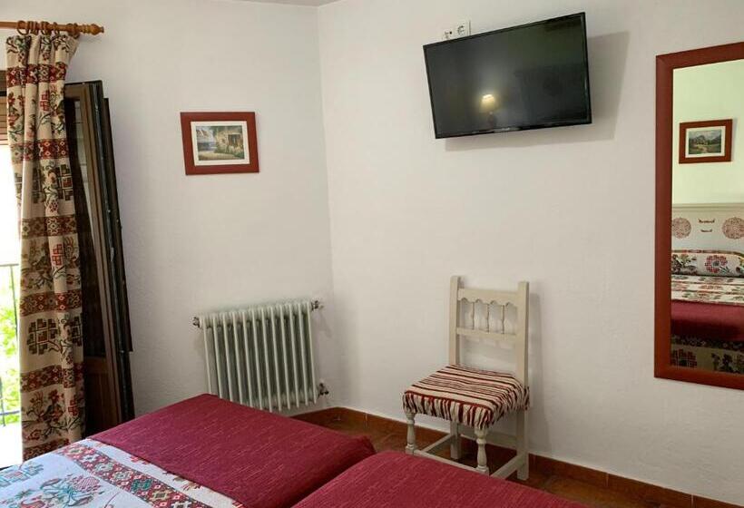 Номер Стандарт с Балконом, Hostal Atalaya En Capileira Cb