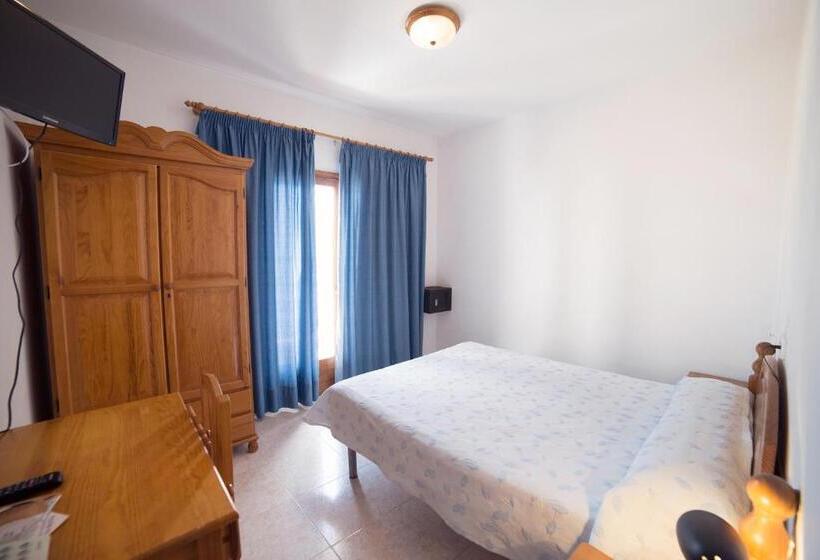 スタンダードインサイドビュールーム, Hostal Sa Rota