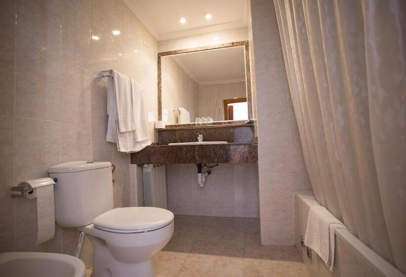 スタンダードトリプルルーム, Hostal Sa Rota