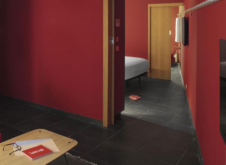 سوییت, Casa Camper Barcelona