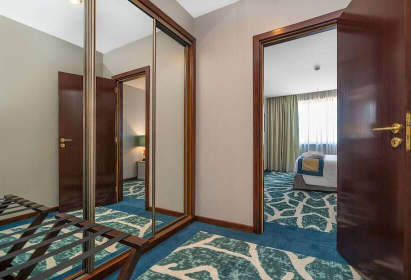 Люкс 2 Спальни, Holiday Inn Porto Gaia, An Ihg