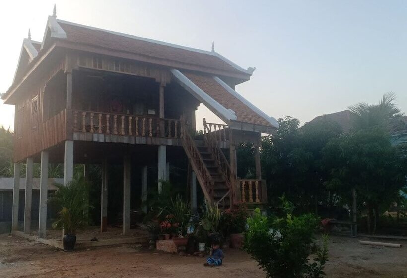 Семейное Бунгало, Family Batcave Homestay