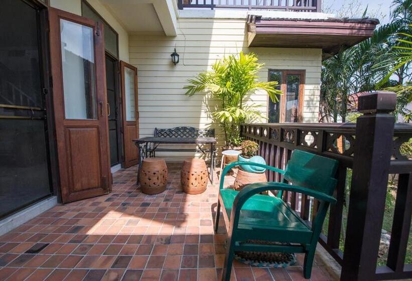 اتاق استاندارد با چشم‌انداز باغ, Phuttal Residence