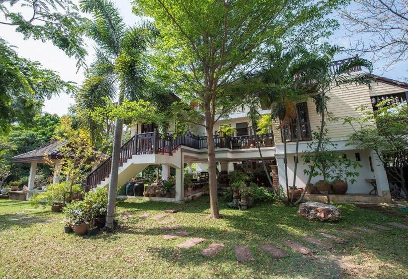 اتاق استاندارد با چشم‌انداز باغ, Phuttal Residence