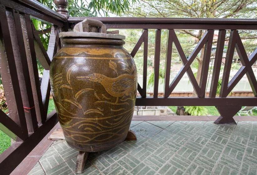 اتاق استاندارد با چشم‌انداز رودخانه, Phuttal Residence