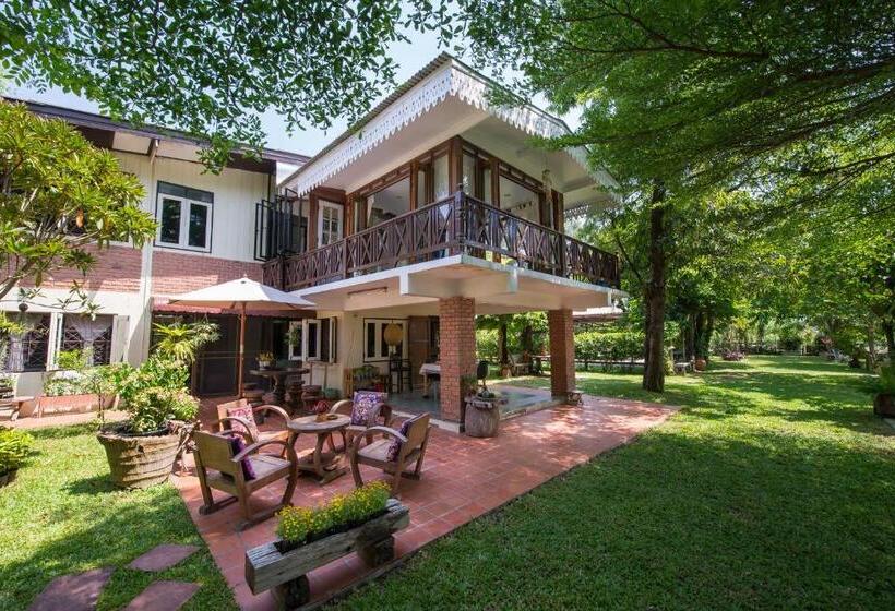 اتاق خانوادگی, Phuttal Residence