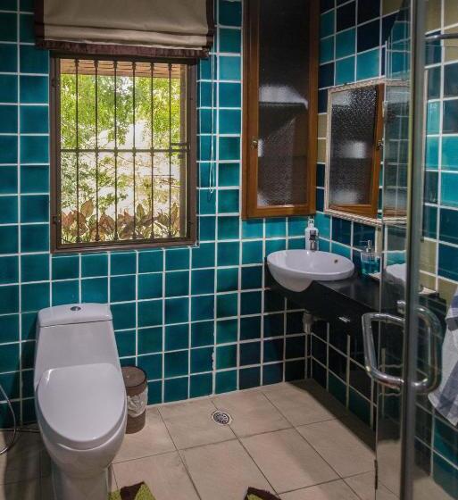 اتاق استاندارد با چشم‌انداز باغ, Phuttal Residence