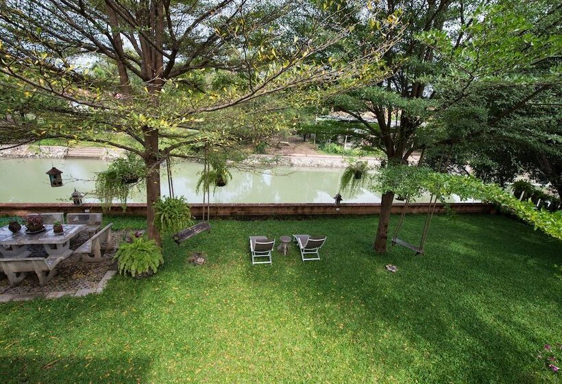 اتاق استاندارد با چشم‌انداز رودخانه, Phuttal Residence