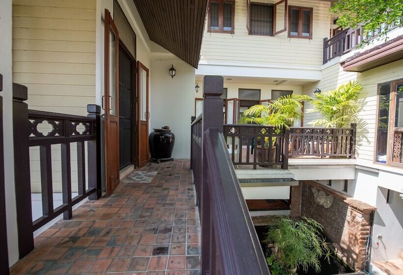 اتاق استاندارد با چشم‌انداز باغ, Phuttal Residence