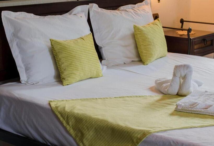 수피리어 룸, Family Hotel Dinchova Kushta