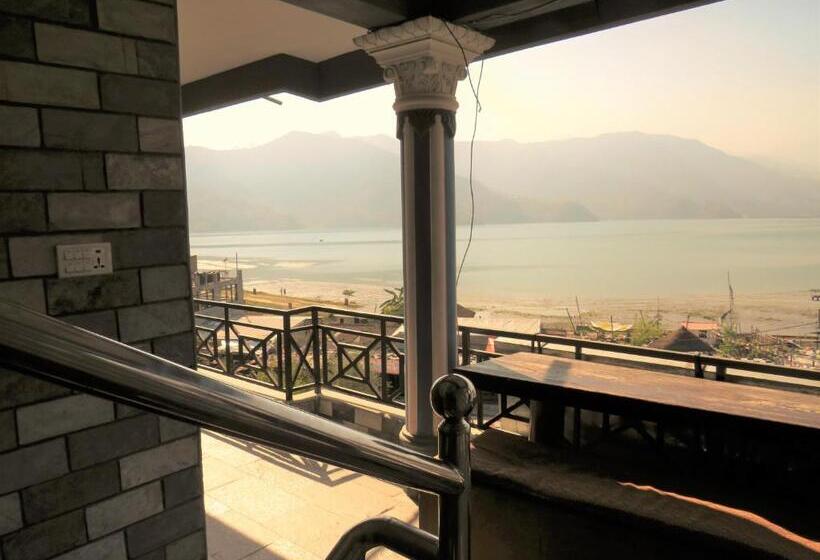 اتاق استاندارد یک تخته با بالکن, Lake Vision Guesthouse