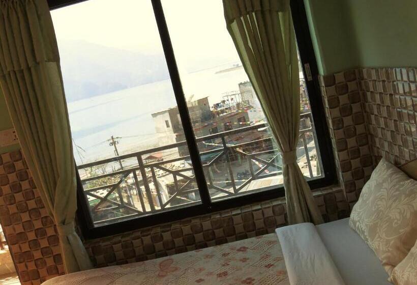اتاق استاندارد یک تخته با بالکن, Lake Vision Guesthouse