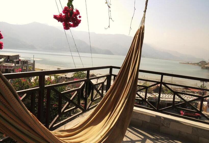 اتاق لوکس خانوادگی, Lake Vision Guesthouse