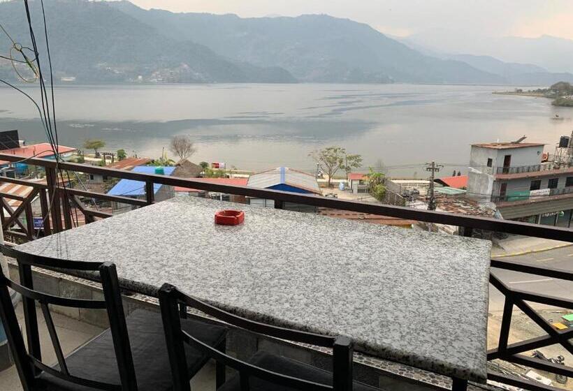 اتاق استاندارد با چشم‌انداز دریاچه, Lake Vision Guesthouse