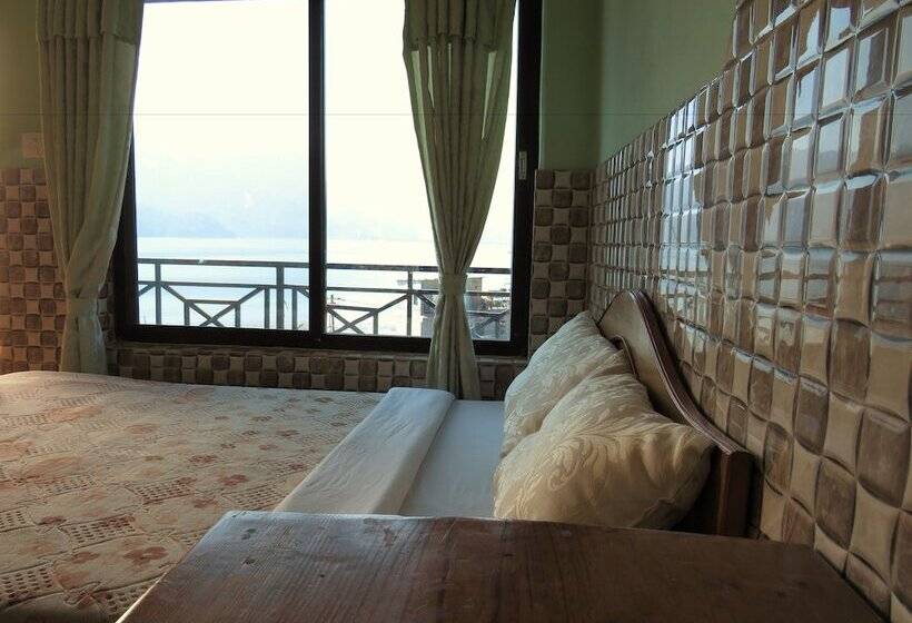 اتاق لوکس با چشم‌انداز دریاچه, Lake Vision Guesthouse