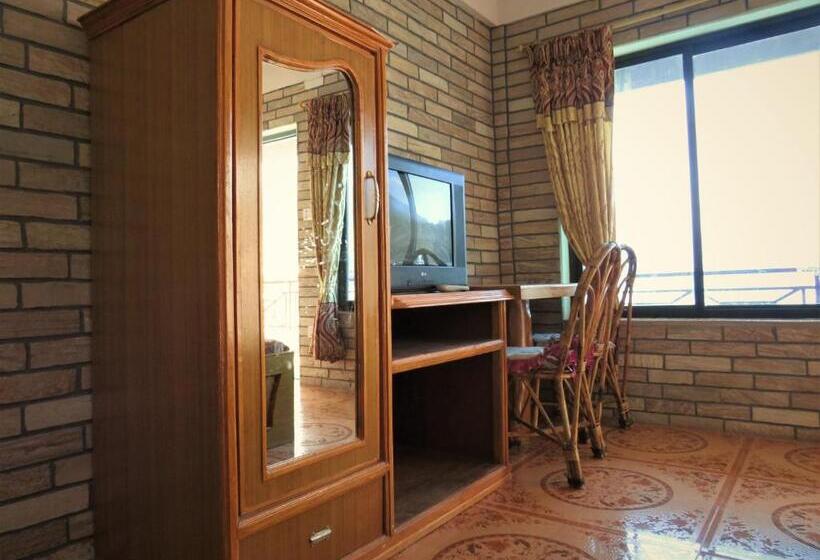 اتاق لوکس با بالکن, Lake Vision Guesthouse