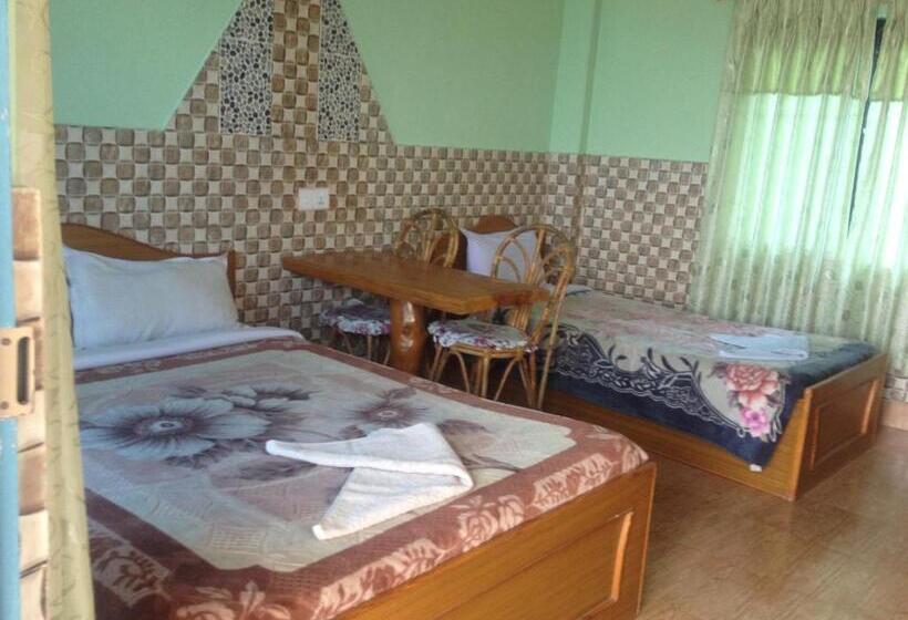 اتاق استاندارد یک تخته با بالکن, Lake Vision Guesthouse