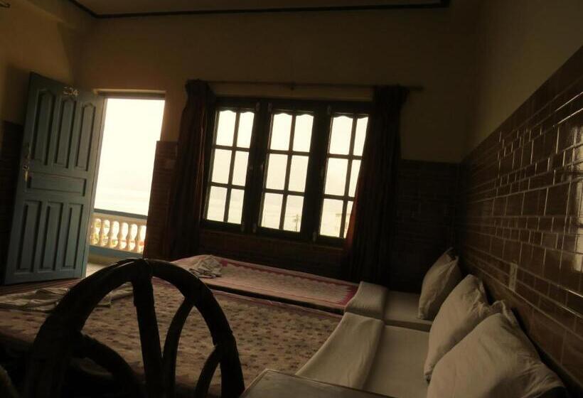اتاق لوکس با چشم‌انداز دریاچه, Lake Vision Guesthouse