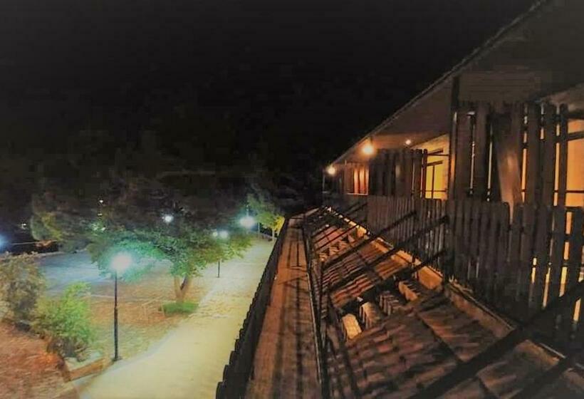 标准间带山景, Perneia Rooms