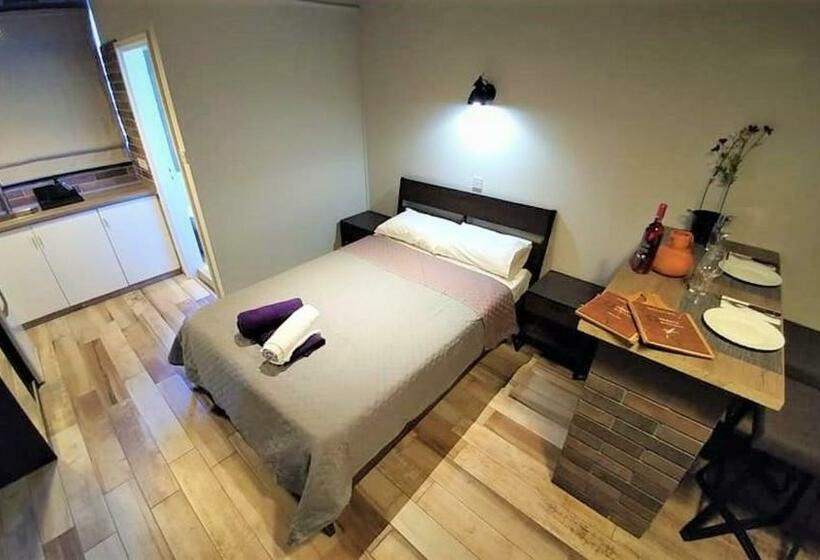 标准间带山景, Perneia Rooms
