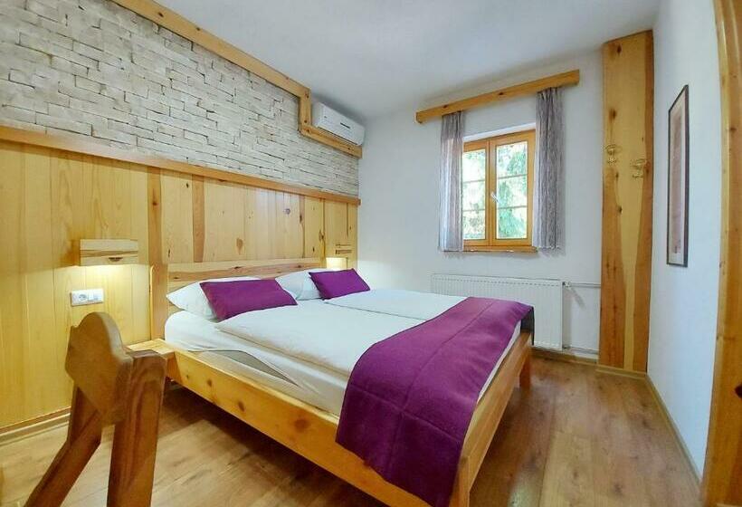 اتاق سوپریور خانوادگی, Plitvice Ethno House
