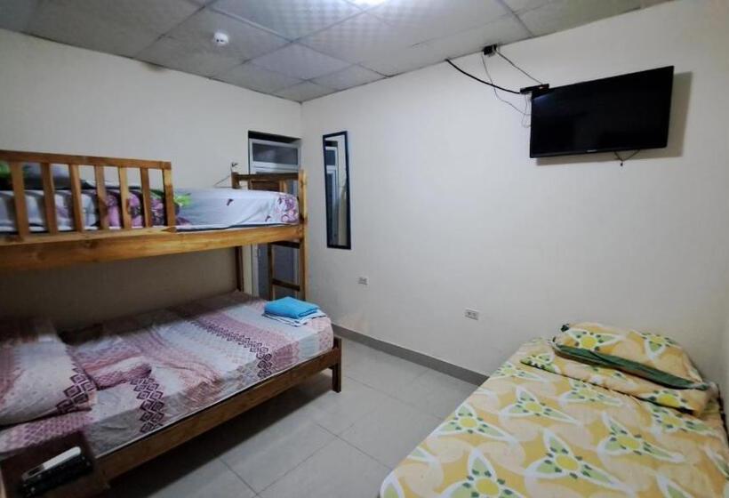 Семейный Номер, Hostal Brisas Calobrenas
