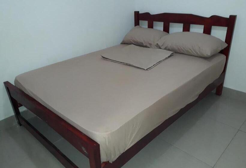 Номер Стандарт, Hostal Brisas Calobrenas