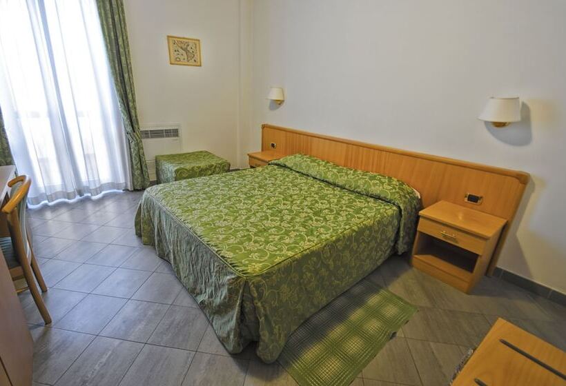 Четырехместный Номер Стандарт, Albergo La Veranda