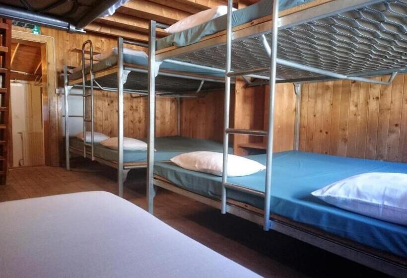 Кровать в Общей Комнате, Hôtel Pension Du Lac Bleu