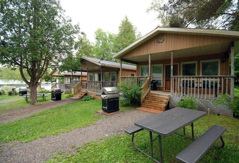キャビン, Ogopogo Resort