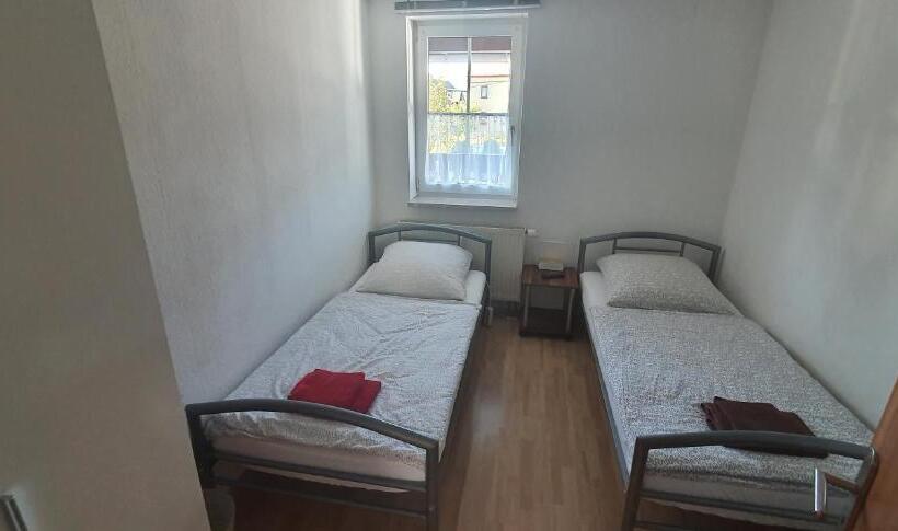 Апартаменты 3 Спальни, Apartment Marx