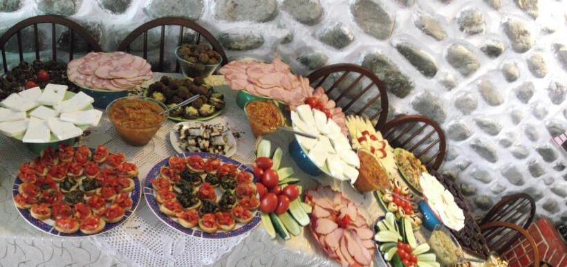 اتاق استاندارد چهار تخته, Pensiunea Ciobanelu
