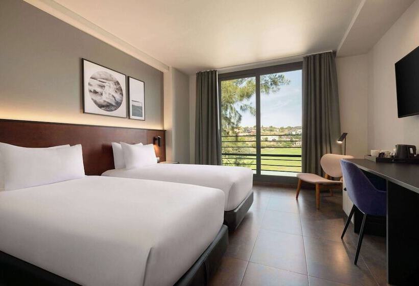 اتاق استاندارد با چشم‌انداز باغ, Dolce by Wyndham Barcelona Resort