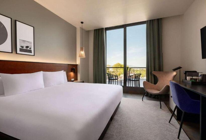 اتاق سوپریور با تخت بزرگ, Dolce by Wyndham Barcelona Resort