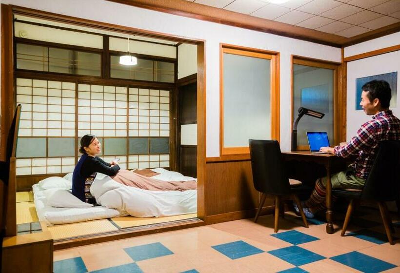 バス共有のスタンダードルーム, Guest House Kura