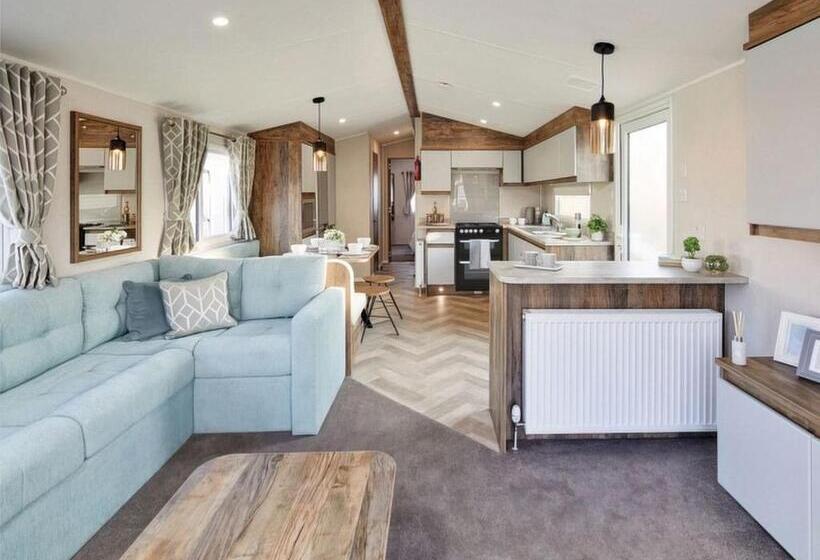 Дом 3 Спальни, Wild Rose Holiday Park