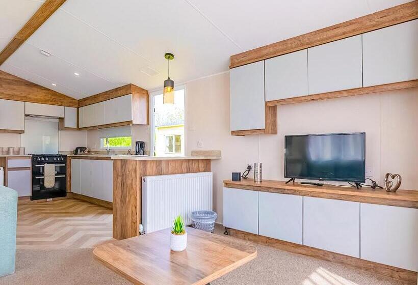 Дом 2 Спальни, Wild Rose Holiday Park