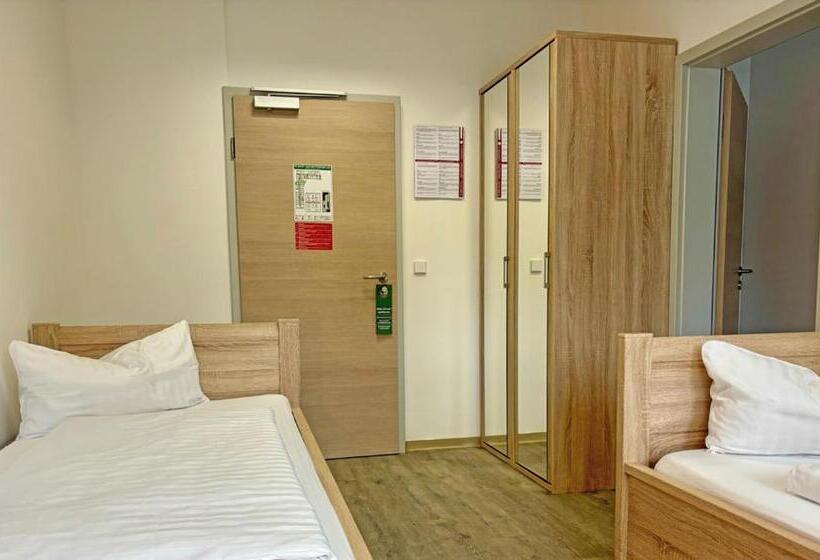 Трехместный Номер Комфорт, Hammerhotel   Halle Saale