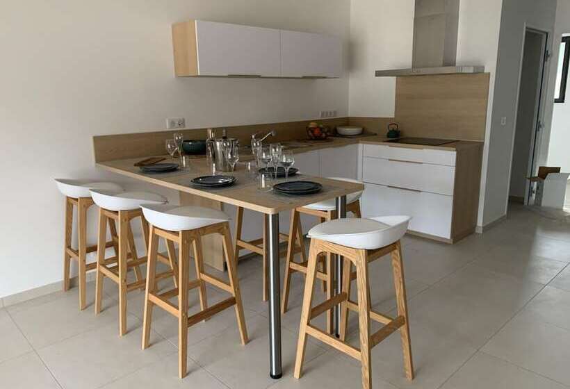 Люкс Повышенной Комфортности, Calarossa Bay Resort