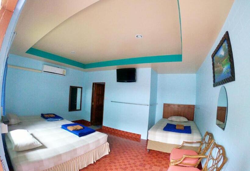 اتاق لوکس سه تخته, Somjainuk Resort 2