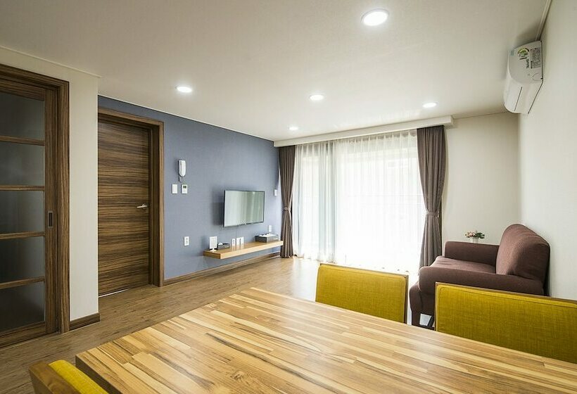 Family Suite, W Ocean Pension