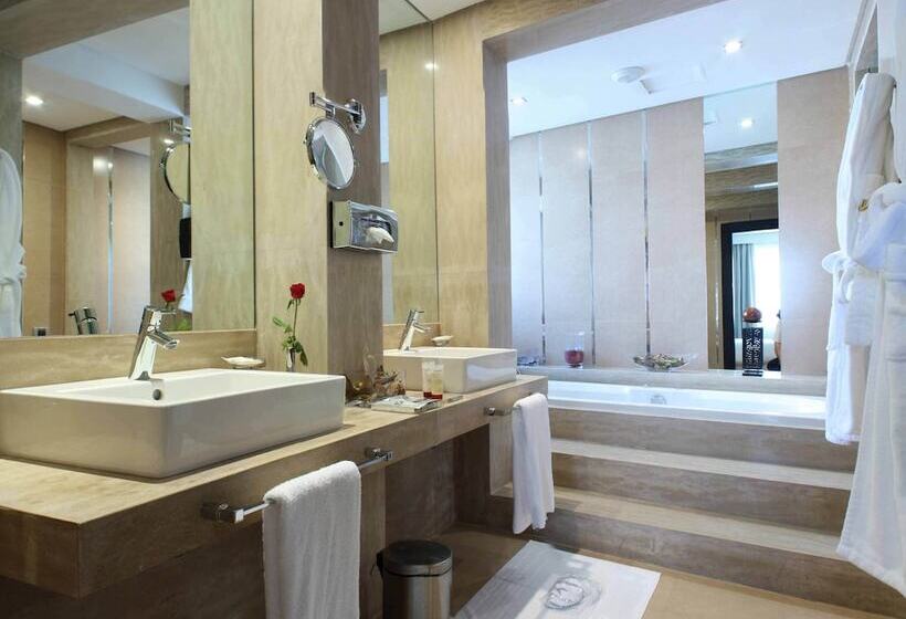 小型套房, Farah Casablanca
