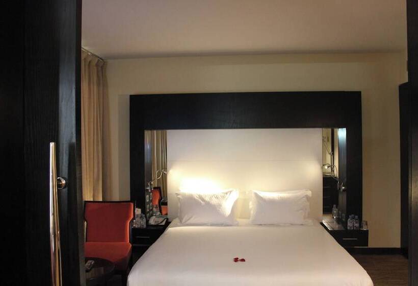 小型套房, Farah Casablanca